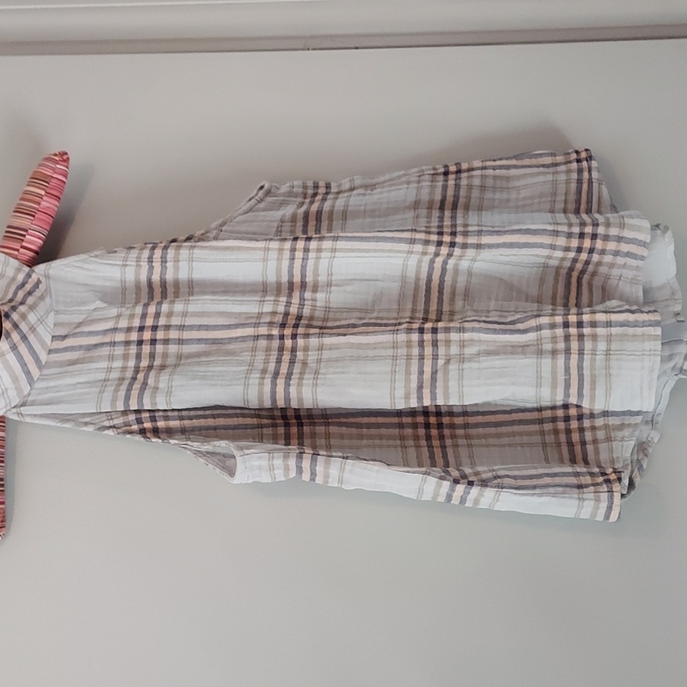 Cloth and Stone summer top. 100% cotton. Size S.